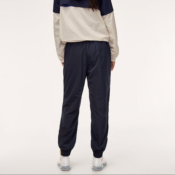 Aritzia TNA Boyfriend Track Pant Starboard Navy Size Small - Picture 2 of 11